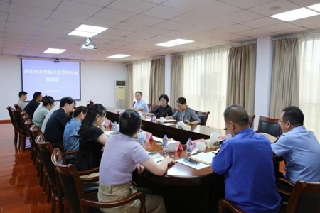 华亭镇召开连俊村乡村振兴示范村创建推进会