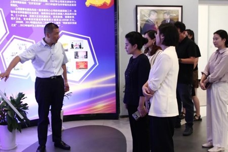 区数据局领导来华亭调研指导
